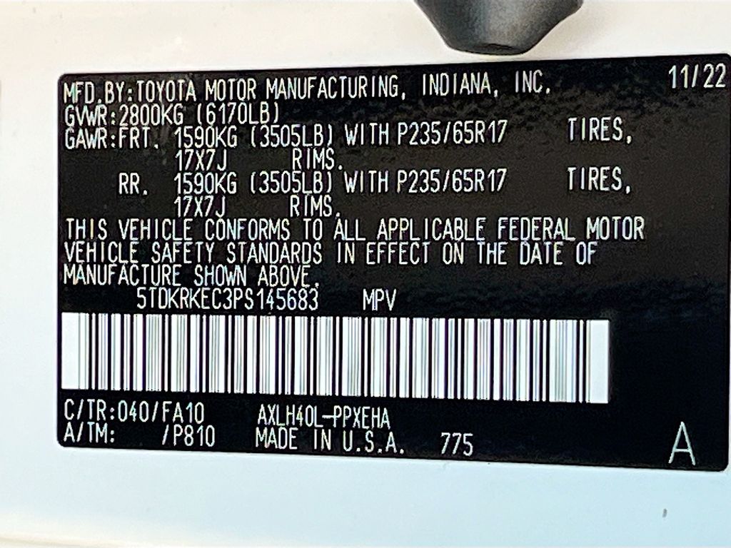 Used 2023 White Toyota LE image 31