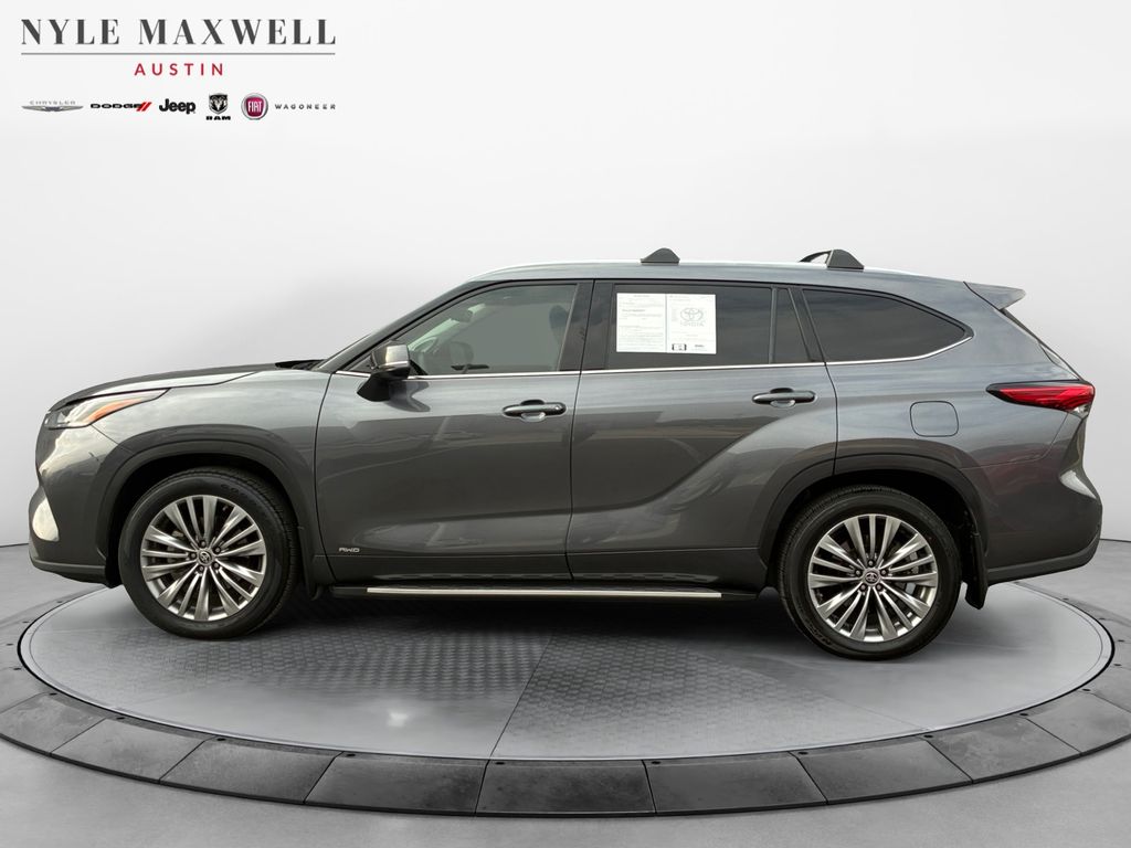 Used Car 2022 Toyota Highlander Hybrid  Platinum For Sale Under $40,000 In Austin, Texas