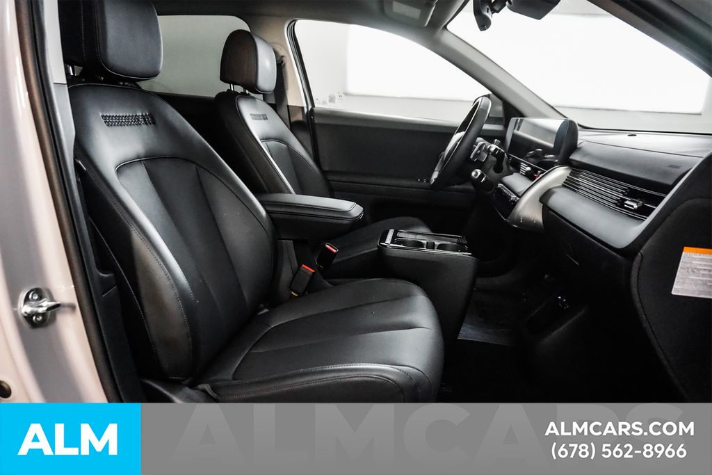 Used 2025 Gray Hyundai SEL image 19