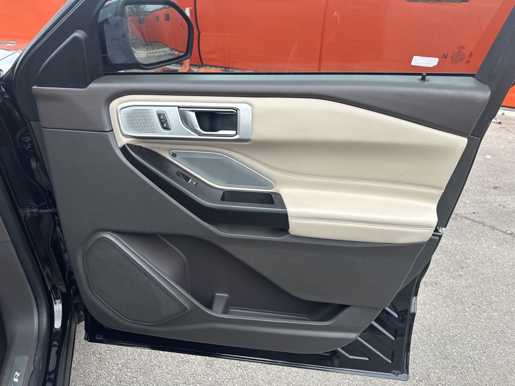 Used Car 2020 Ford Explorer  Platinum For Sale Under $25,000 In Austin, Texas