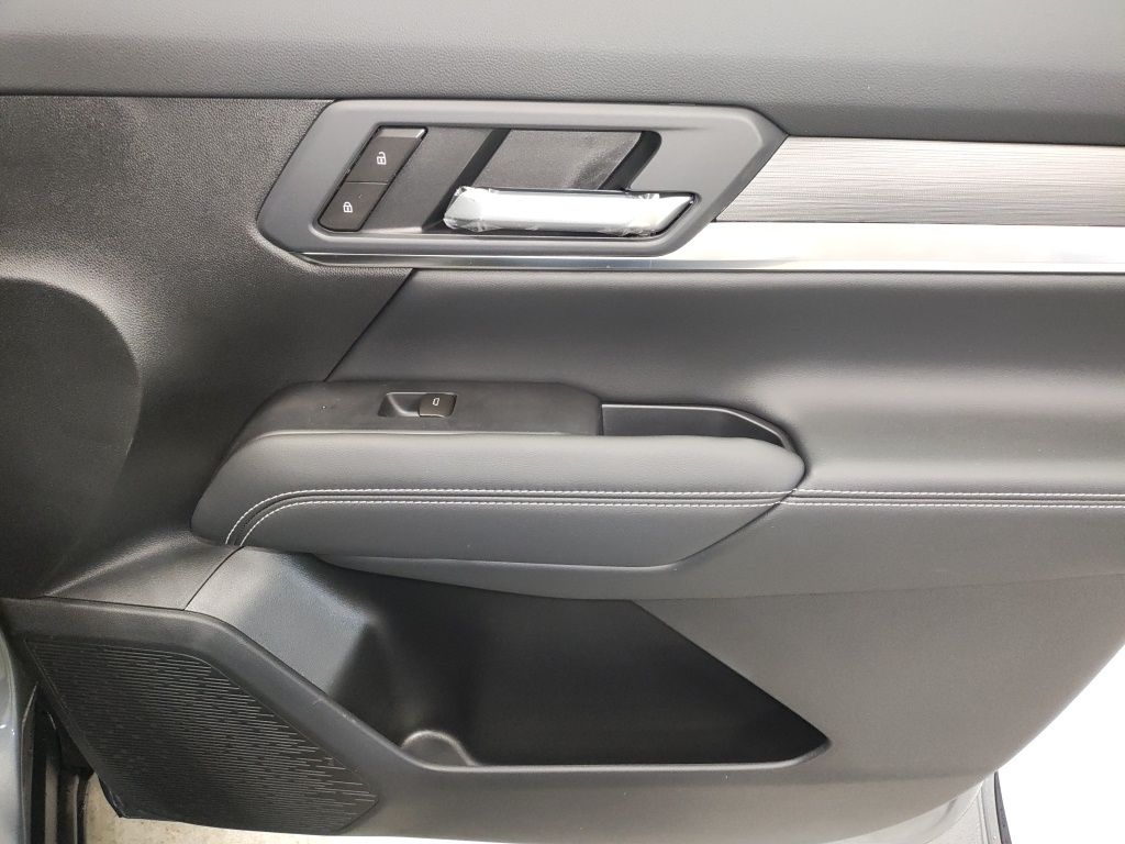 New 2026 Silver GMC Elevation image 10