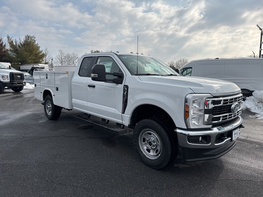 2026 Ford F-350 Chassis XL