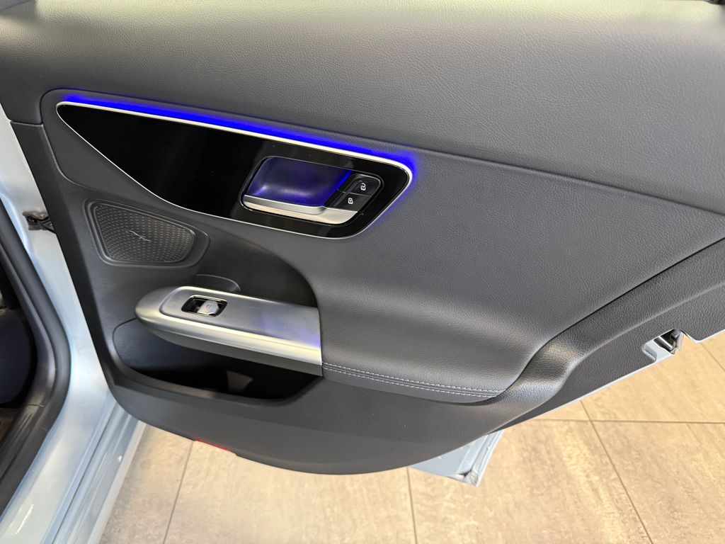 Thumbnail: 2022 Mercedes-Benz C-Class - 17