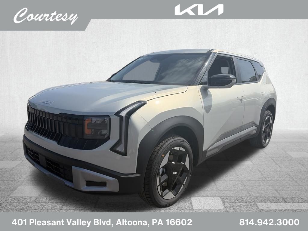 White (Ivory) 2027 Kia Seltos SUV / Crossover All-Wheel Drive Continuously Variable Transmission