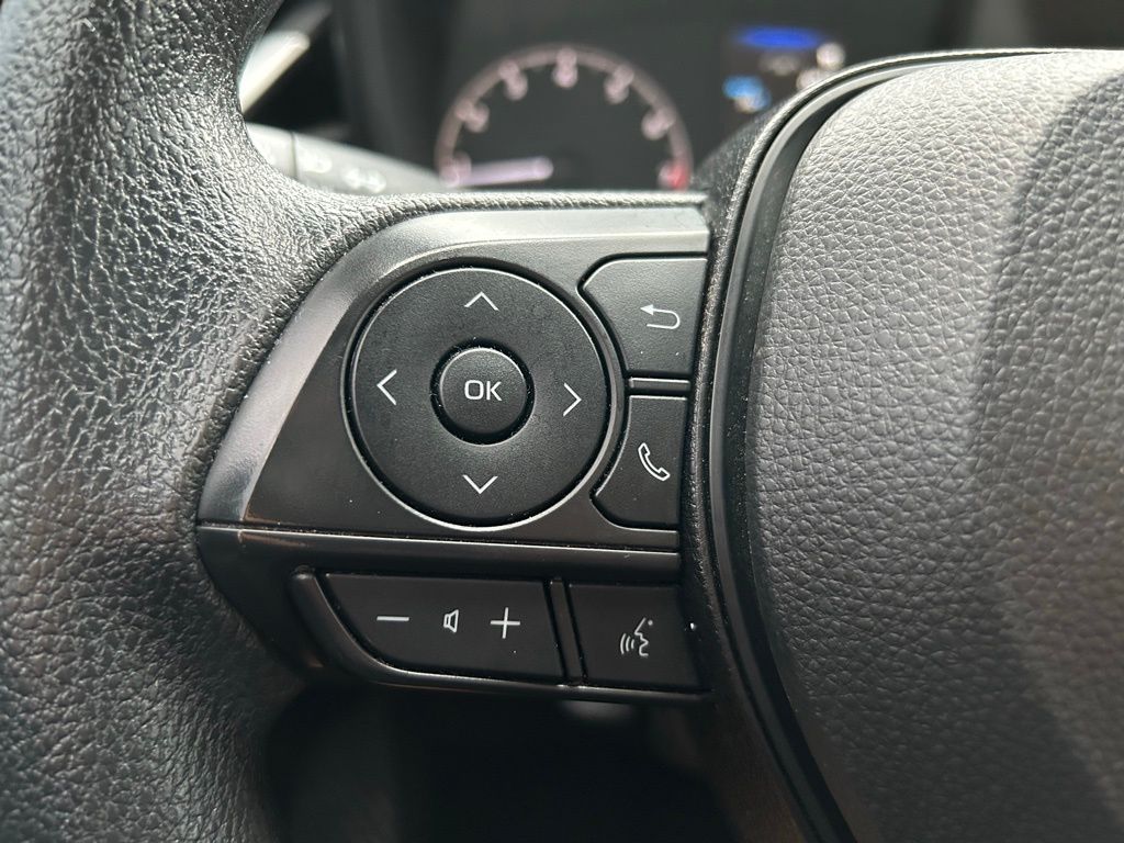 2023 Toyota Corolla LE 19