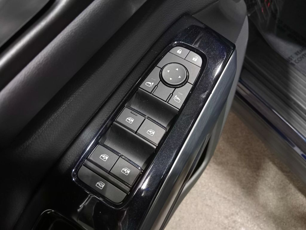 2024 Nissan Pathfinder SL 4WD