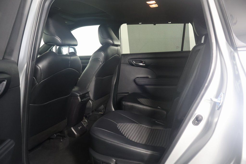 2024 Toyota Highlander Platinum 11