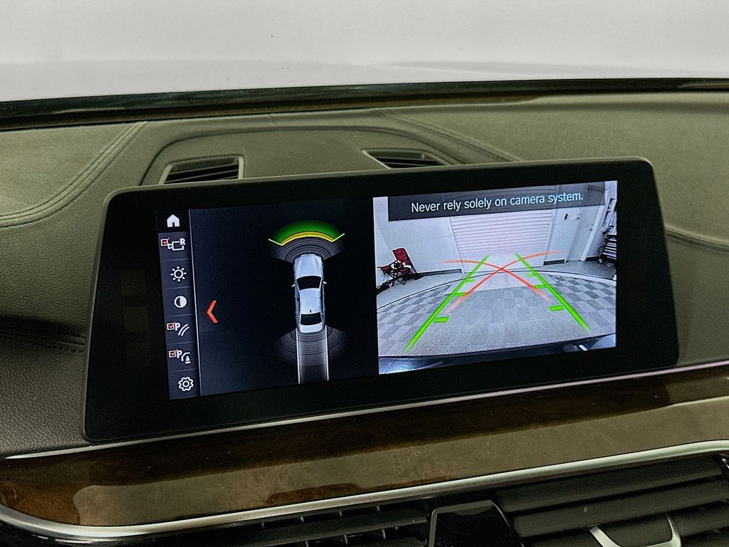 Thumbnail: 2018 BMW 5 Series - 14