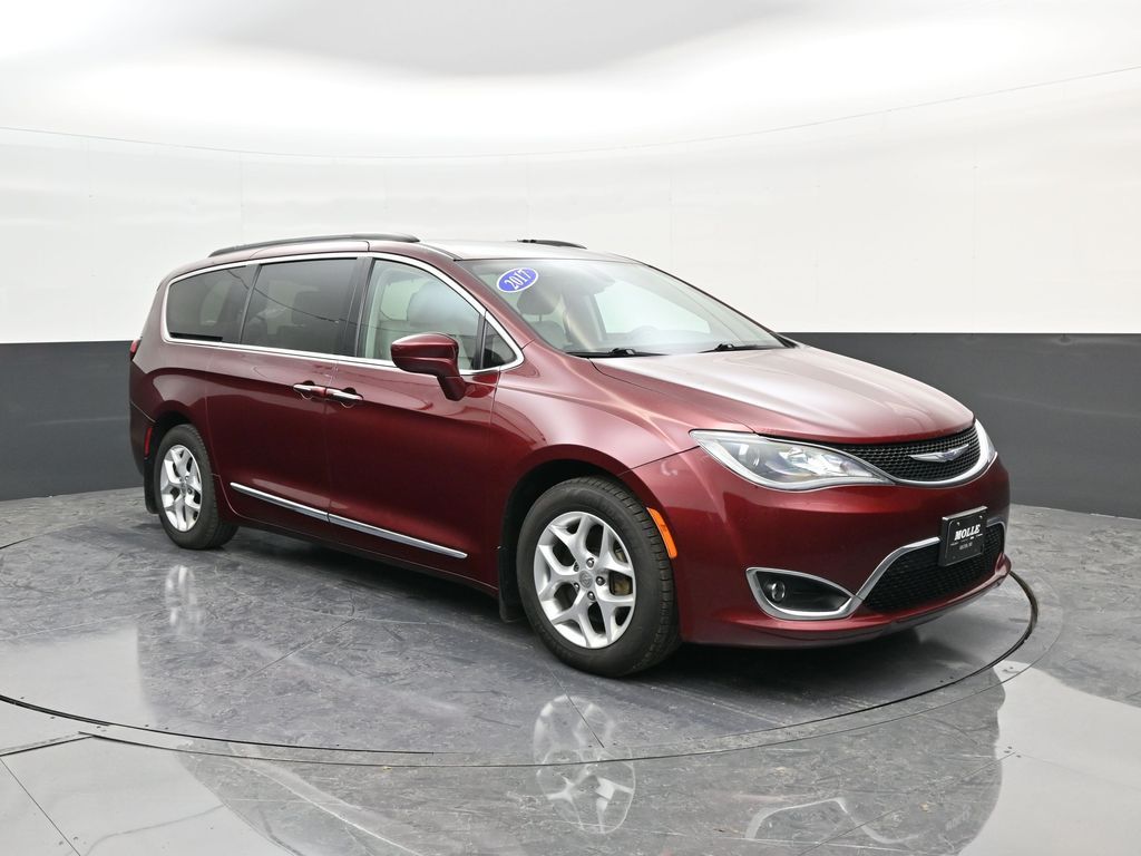 2017 Chrysler Pacifica Touring L FWD