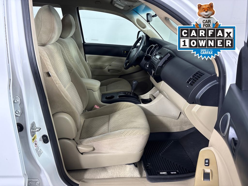 Used 2009  Toyota PreRunner image 6