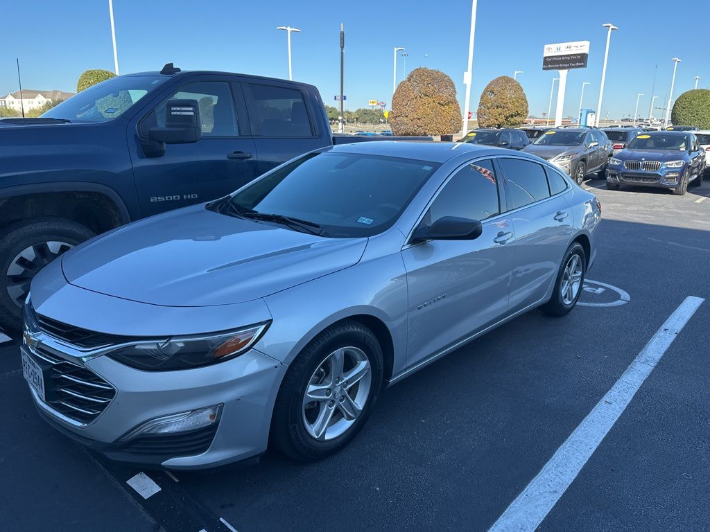 Thumbnail: 2021 Chevrolet Malibu - 14