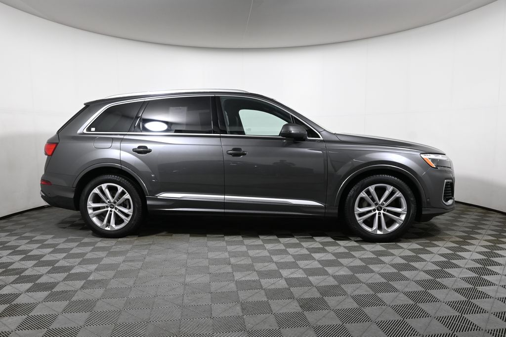 Thumbnail: 2025 Audi Q7 - 8