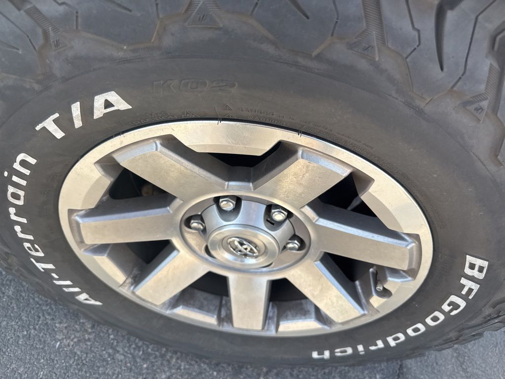 Thumbnail: 2016 Toyota 4Runner - 5