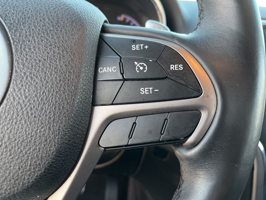 Thumbnail: 2017 Jeep Grand Cherokee - 20