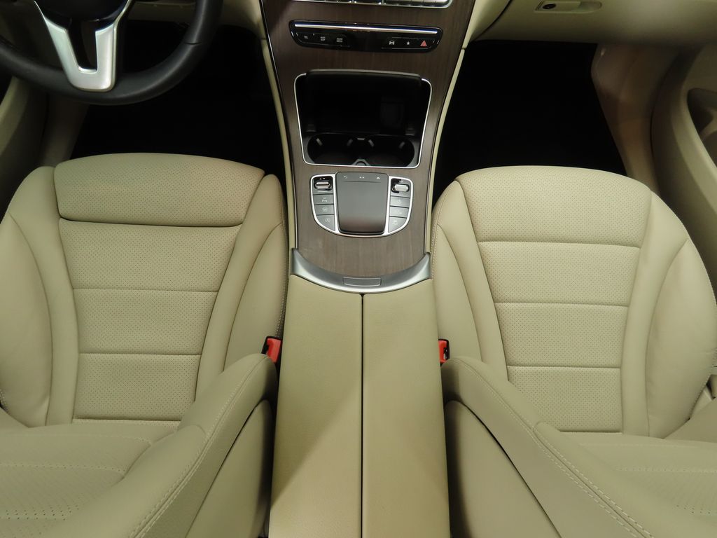 2022 Mercedes-Benz GLC 300 16