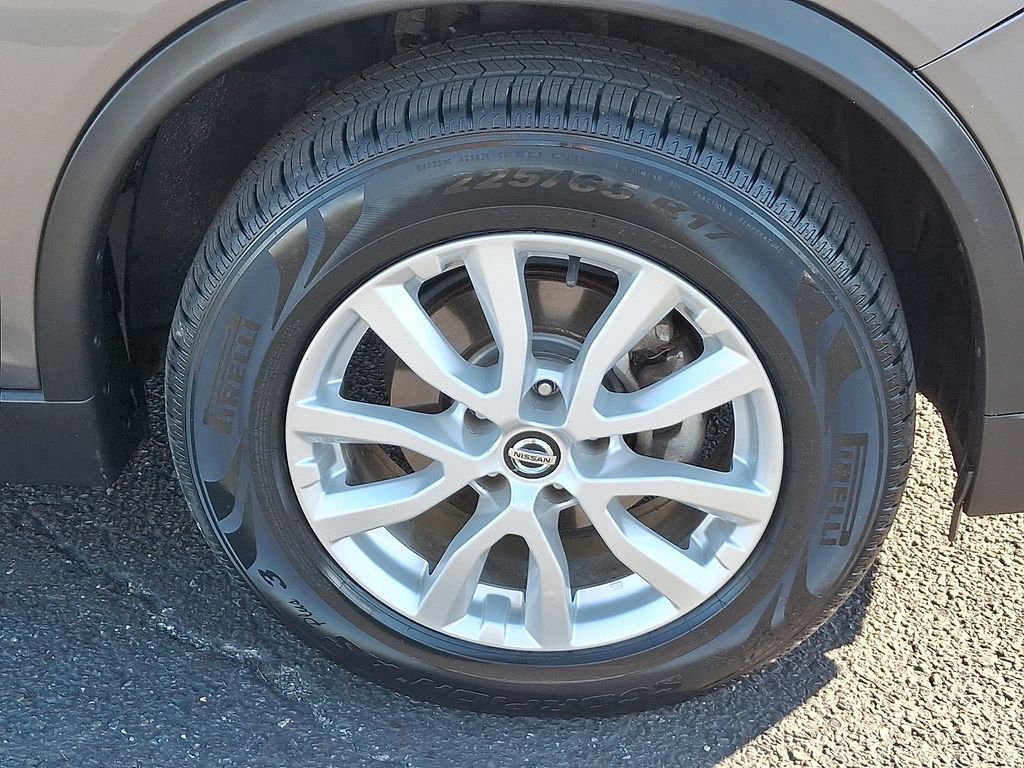 Thumbnail: 2020 Nissan Rogue - 8