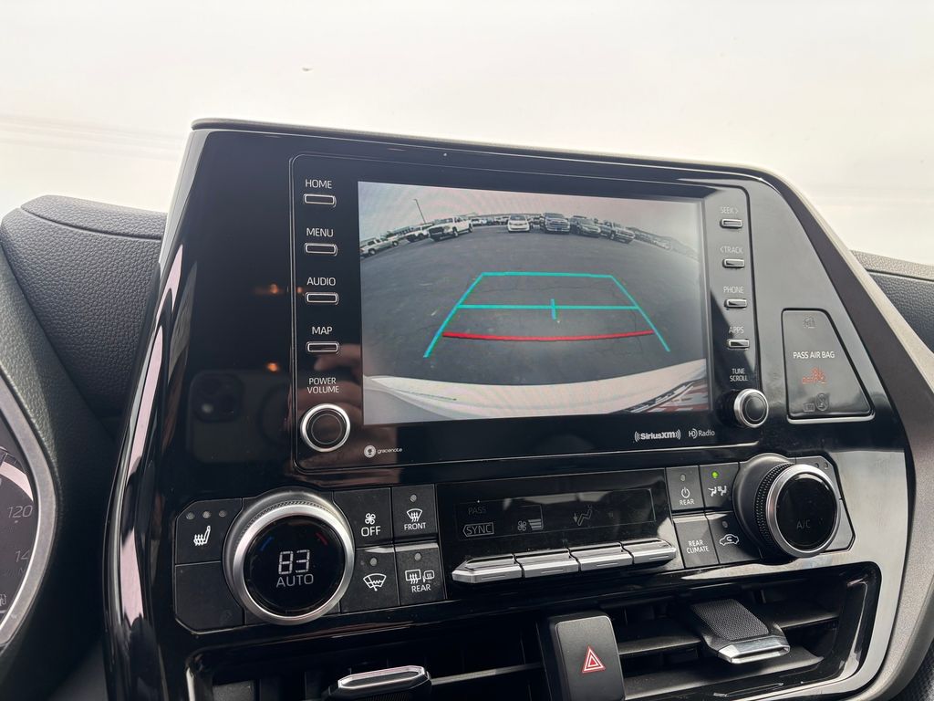 Used Car 2022 Toyota Highlander  Xle For Sale Under $30,000 In Austin, Texas