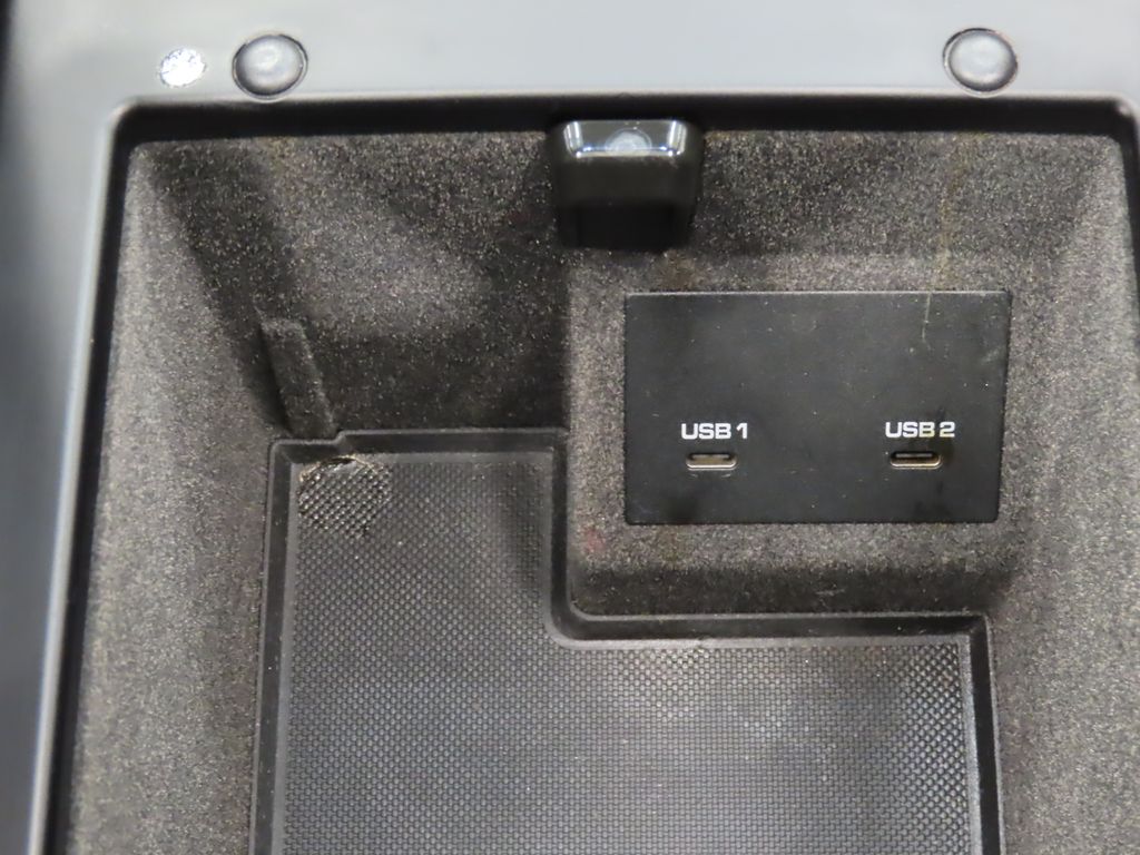 Thumbnail: 2022 Porsche Macan - 30