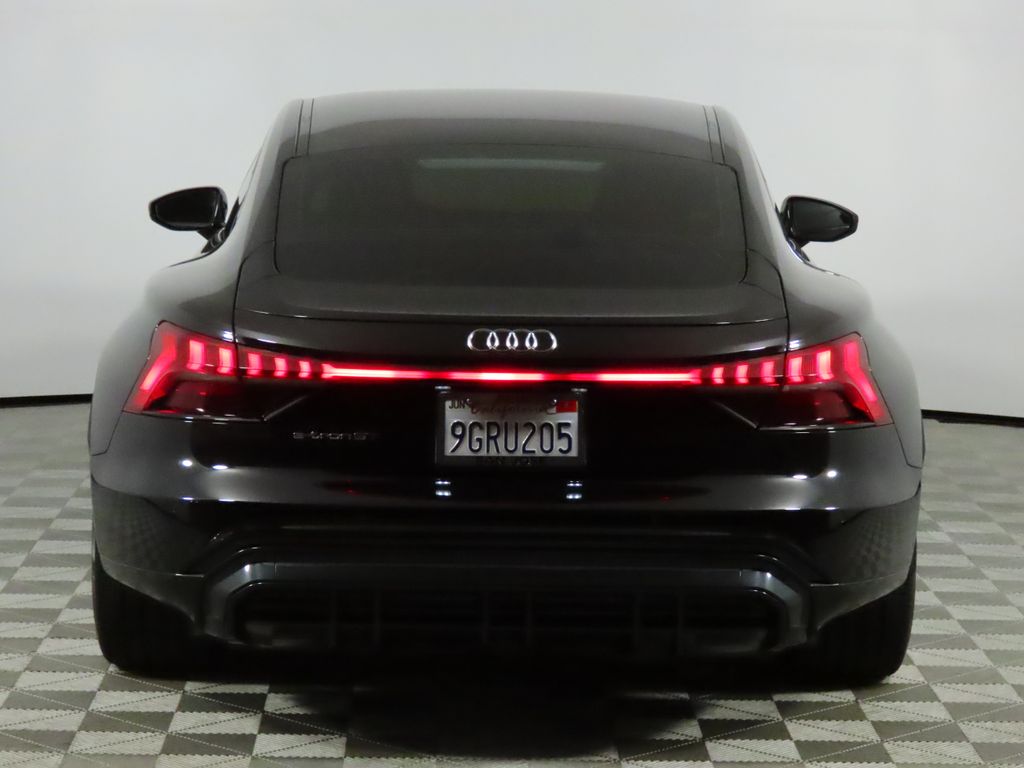 Thumbnail: 2023 Audi e-tron GT - 4
