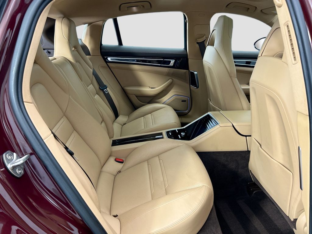 Thumbnail: 2019 Porsche Panamera - 23