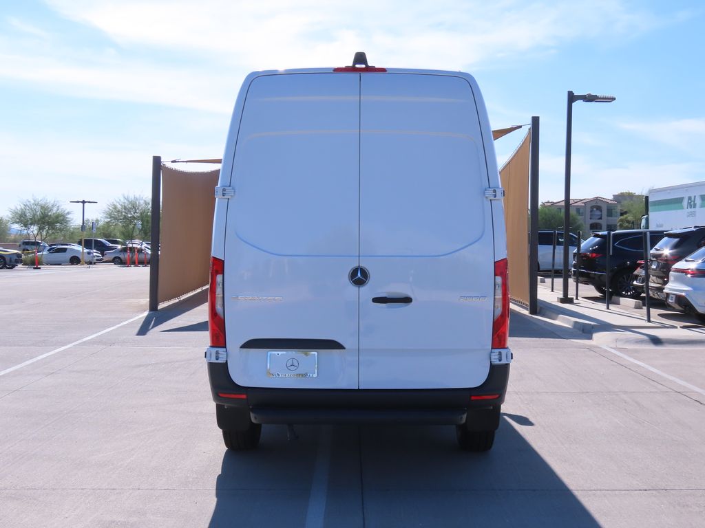 Thumbnail: 2026 Mercedes-Benz Sprinter - 6