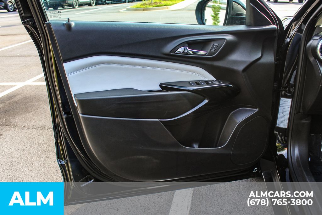 Used 2025 Black Chevrolet LT image 40