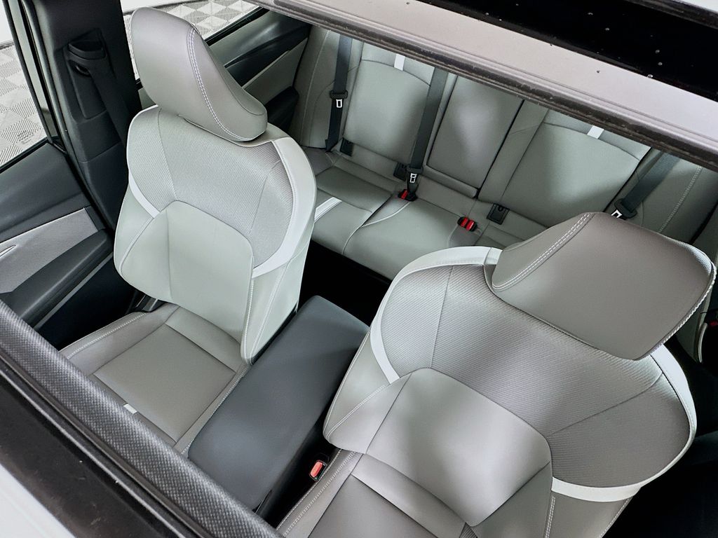 Thumbnail: 2025 Toyota Camry - 21