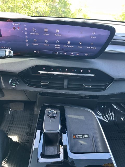 Used 2025 Buick Enclave SUV