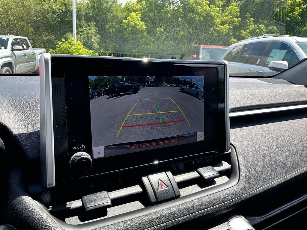 2024 Toyota RAV4 — photo 19