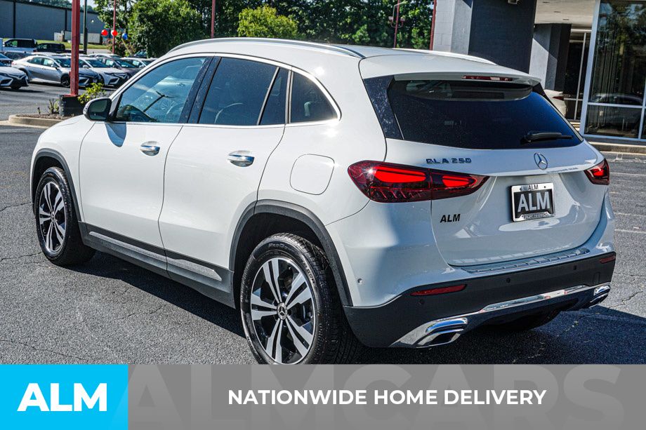 2025 Mercedes Benz GLA 250 photo 2