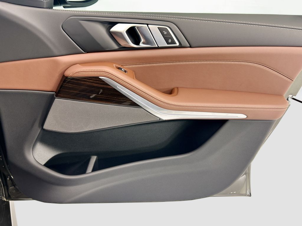 Thumbnail: 2026 BMW X5 - 24