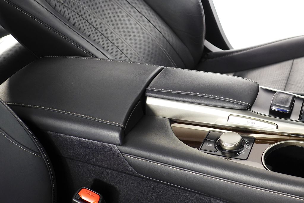 Thumbnail: 2019 Lexus RX - 16