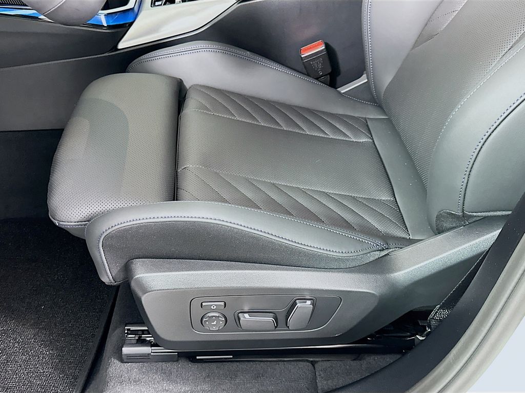 Thumbnail: 2026 BMW X3 - 21