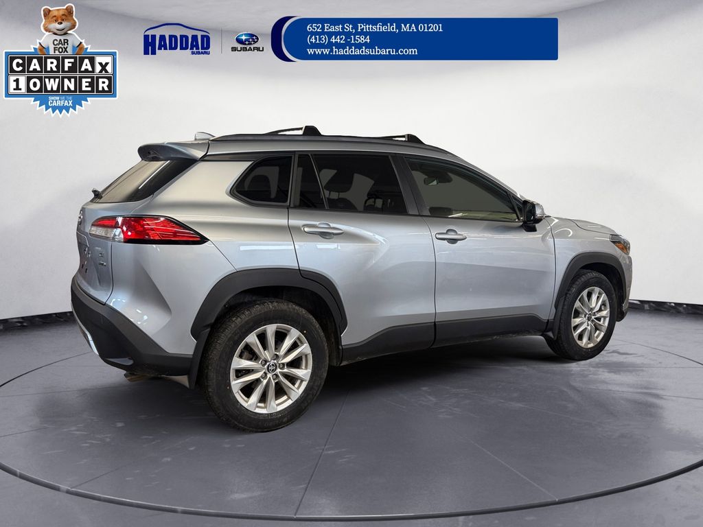 View vehicle photo 6