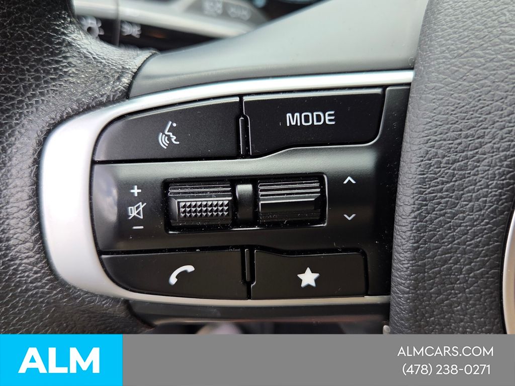 Used 2025 Black Kia LX image 24