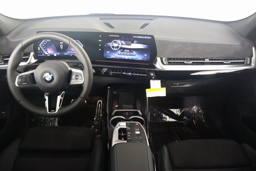 Thumbnail: 2025 BMW X2 - 4
