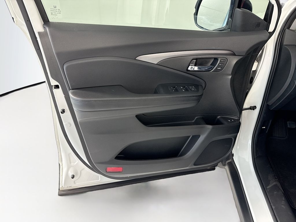 Thumbnail: 2022 Honda Pilot - 25