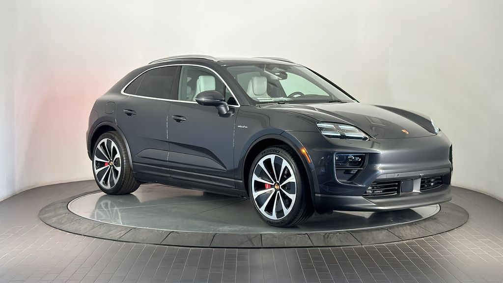 Thumbnail: 2025 Porsche Macan - 9