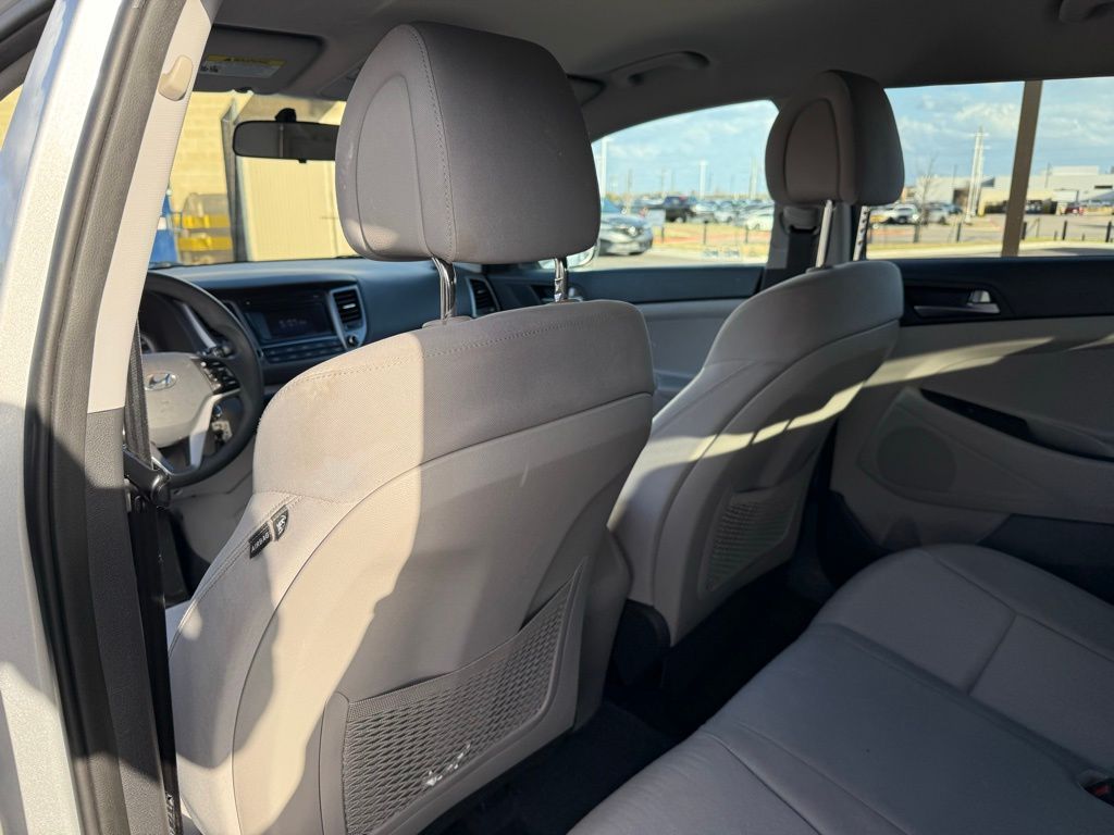 Thumbnail: 2017 Hyundai Tucson - 9