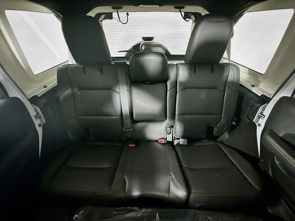 New 2026 White/off-white Jeep Sahara image 10