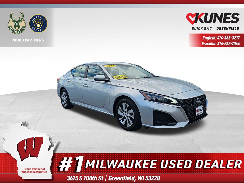 Brilliant Silver Metallic 2023 Nissan Altima 2.5 S FWD Sedan Front-Wheel Drive Continuously Variable Transmission