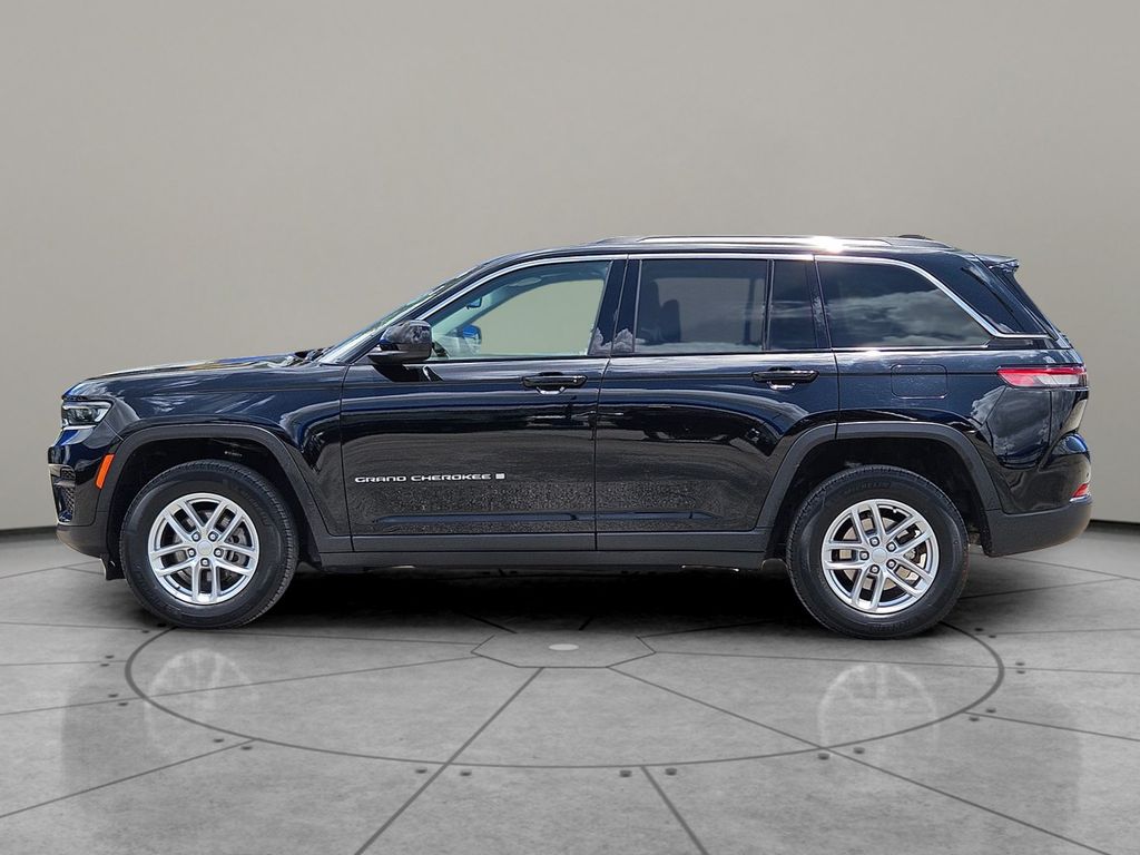 Used Car 2023 Jeep Grand Cherokee  Laredo For Sale Under $30,000 In San Marcos, Texas