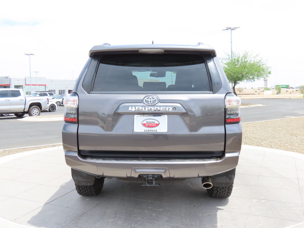 2020 Toyota 4Runner SR5 6
