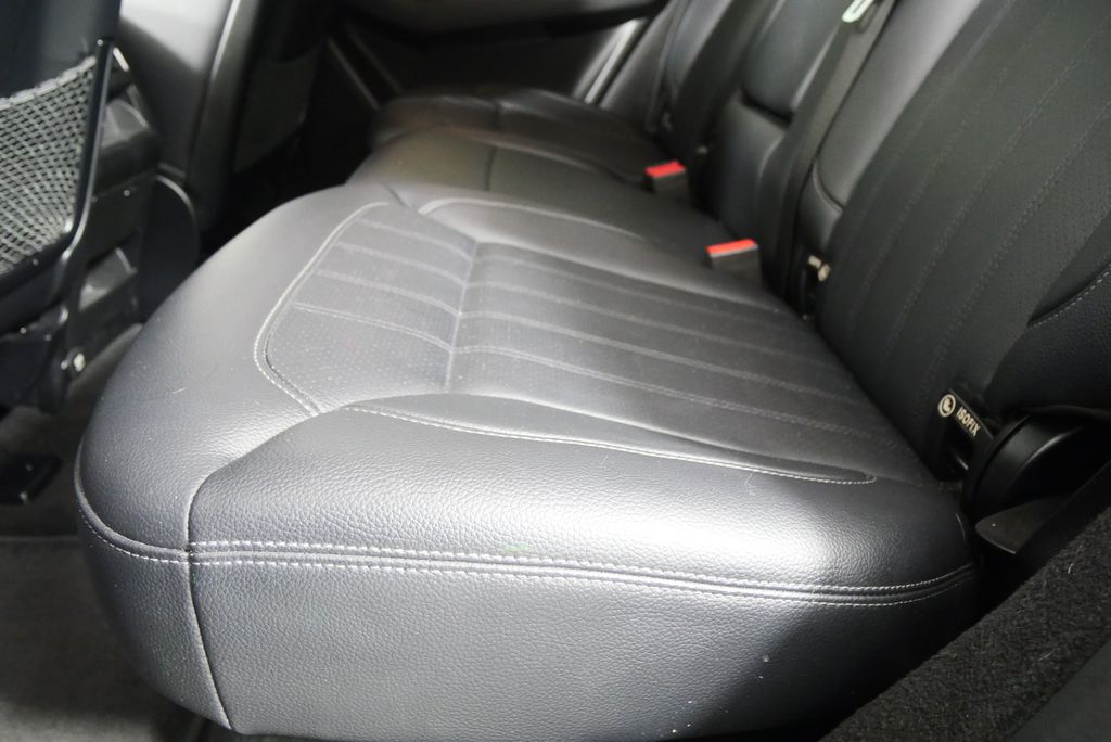 Thumbnail: 2016 Mercedes-Benz GLE - 15