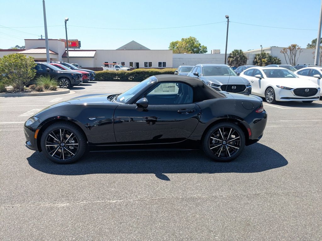 2026 Mazda MX-5 Miata Grand Touring