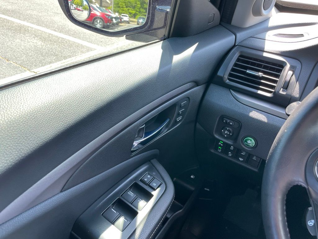 Thumbnail: 2022 Honda Ridgeline - 22