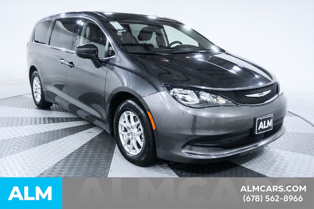 Used 2023 Gray Chrysler LX image 8