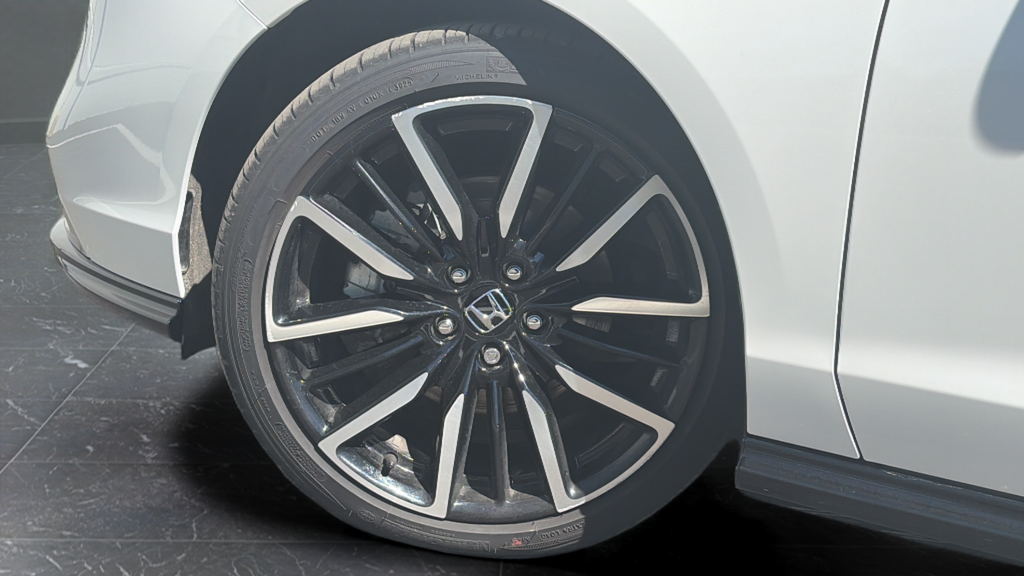 Certified Used 2025 Platinum White Honda Touring image 30