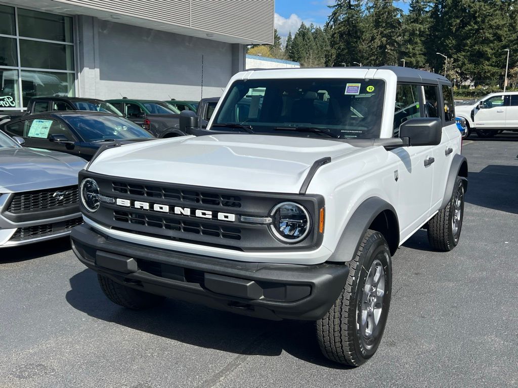 View vehicle photo 4