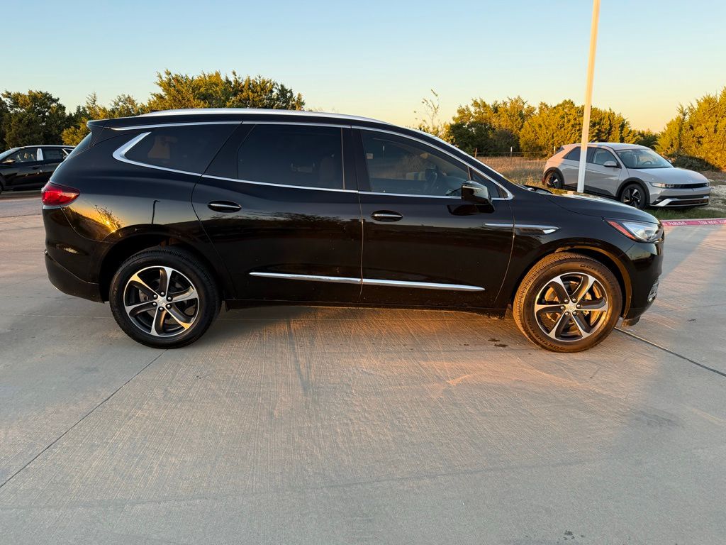Thumbnail: 2021 Buick Enclave - 4